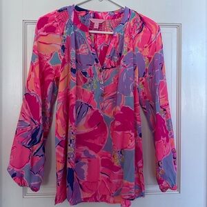 Gorgeous Lilly Pulitzer resort wear blouse- lightweight and lovely!